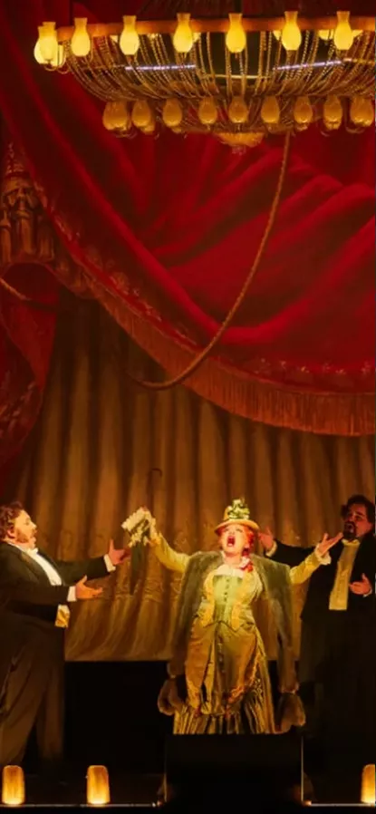EL FASNTASMA DE LA ÓPERA